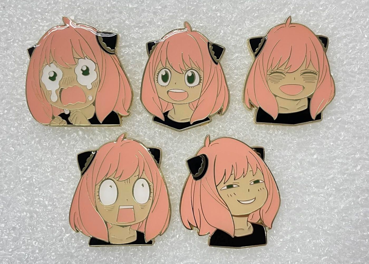 SPY x FAMILY - Anya Forger Blind Emaille-Anstecknadel - Crunchyroll Exklusiv image number 0